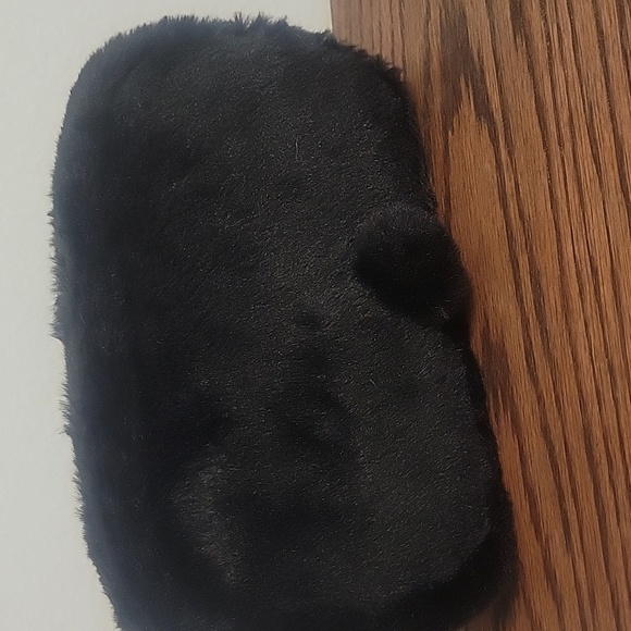 Brave bear 🏹 makeup bag - Picture 2 of 2